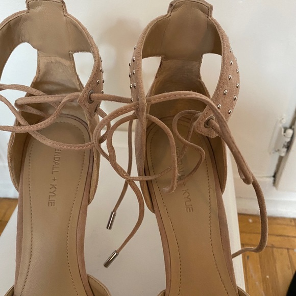 KENDALL &KYLIE - Picture 3 of 3